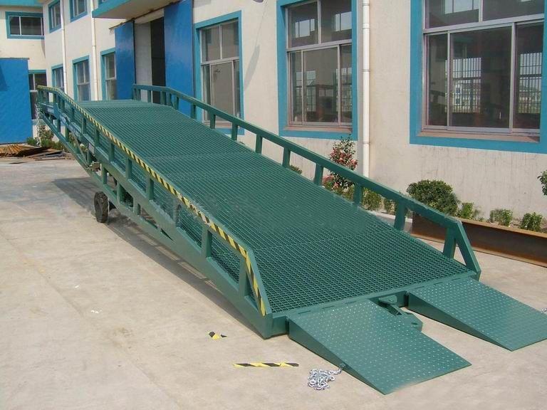 伊犁登车桥厂家